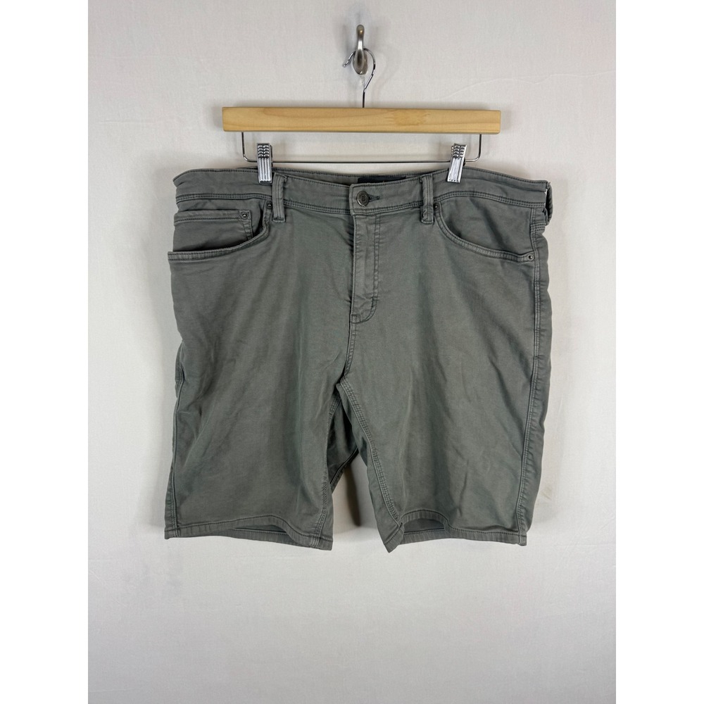 DU/ER N2X Relaxed Fit Grey Performance Shorts Mens Size 38‎ Tencel Stretch
